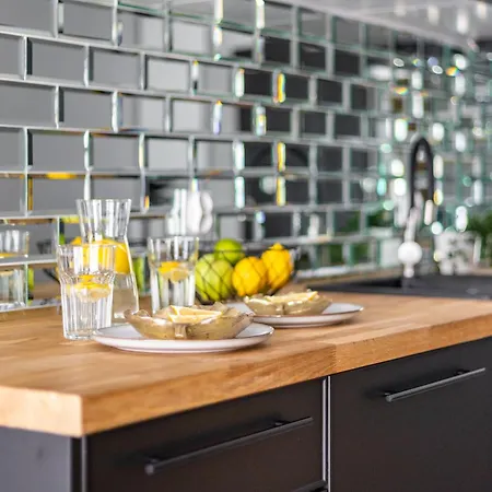 We Wroclawiu - Jaworska Апартаменти *